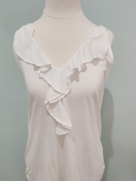Lilly Pulitzer Tops - Lilly Pulitzer White Ruffle V-Neck Camisole
